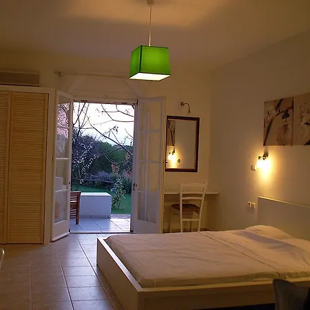 Handrina Apartment Naxos City